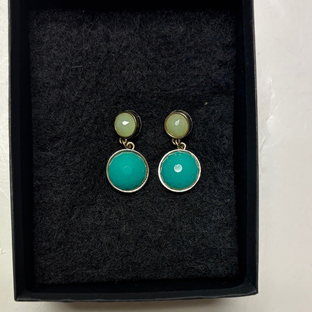 Drop earrings blue and yellow circle with gold rim